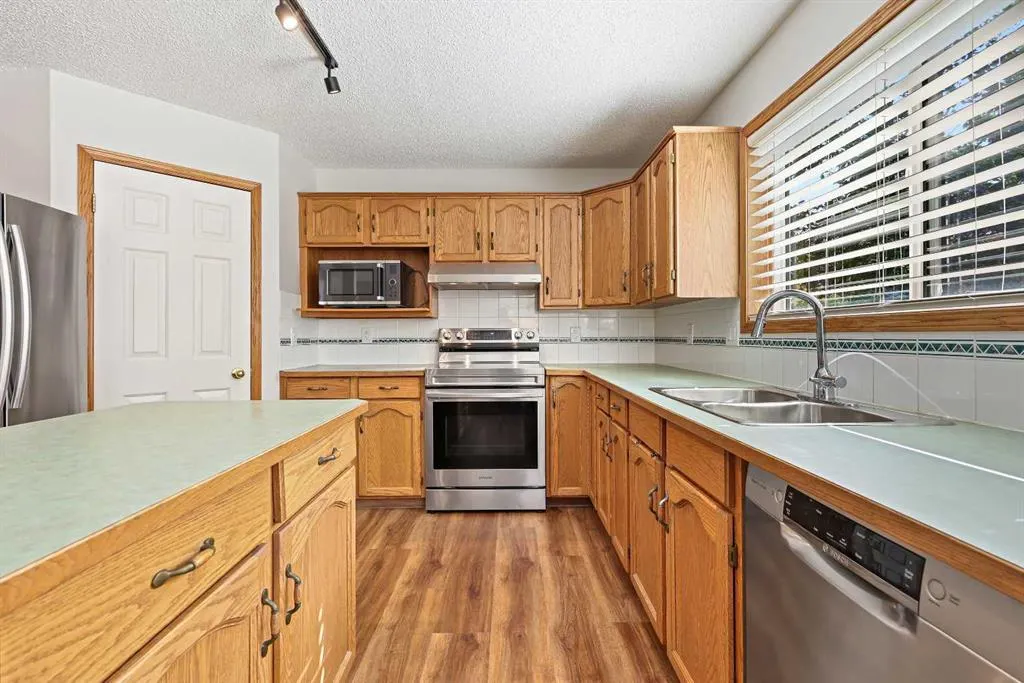 109 Macewan Park View NW