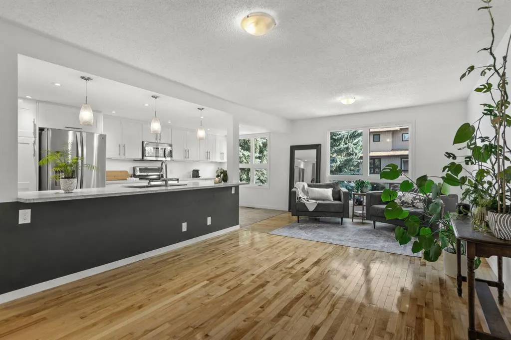 2 Canterbury Gardens SW