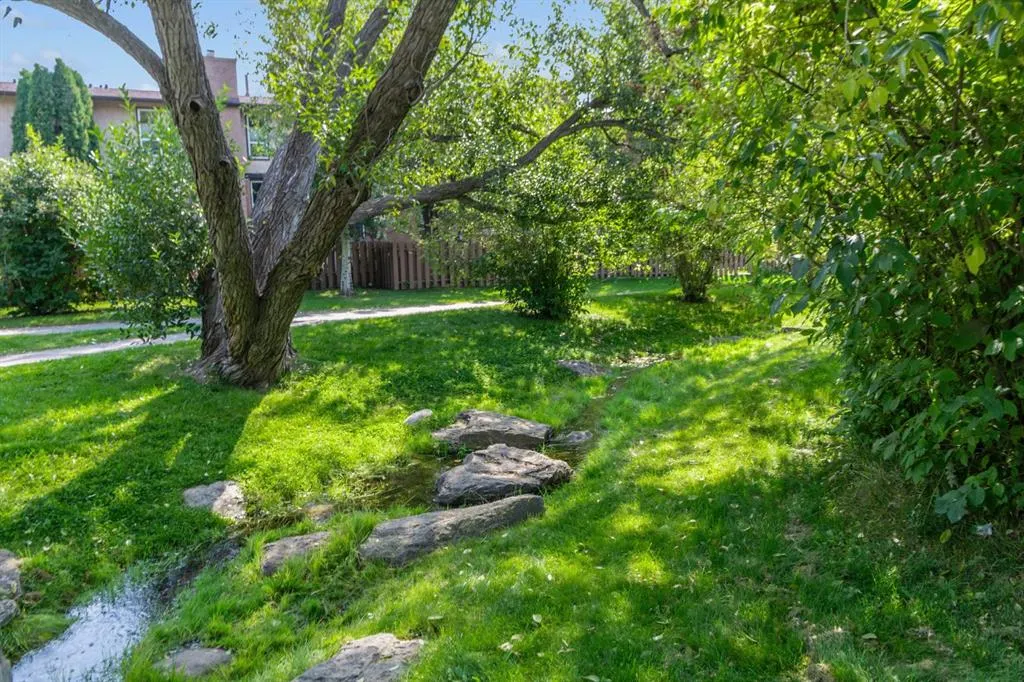 2 Canterbury Gardens SW