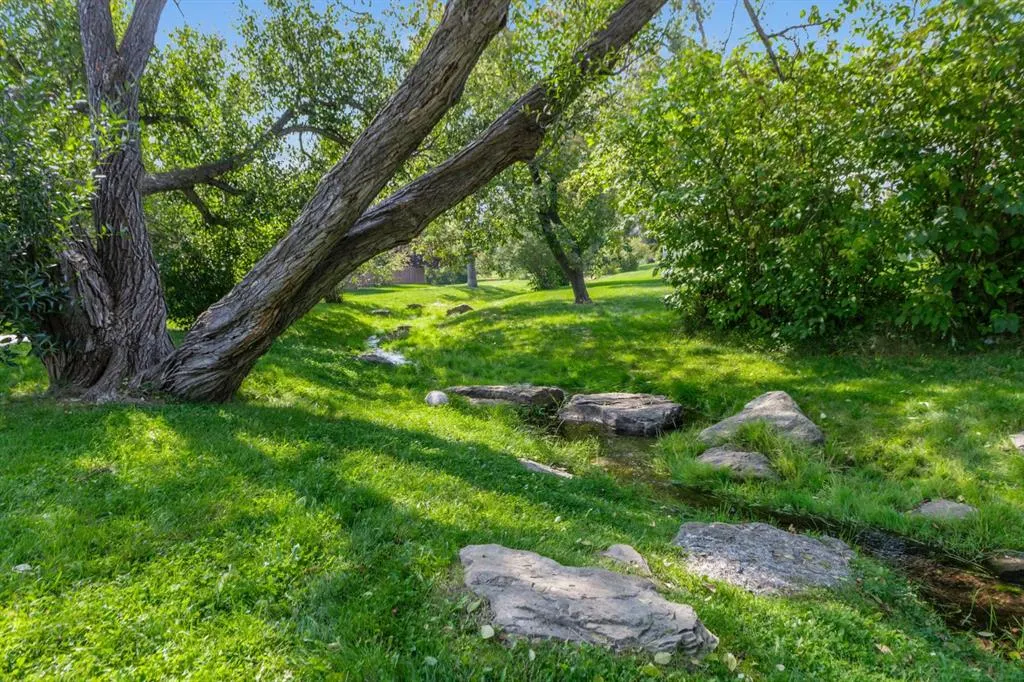 2 Canterbury Gardens SW