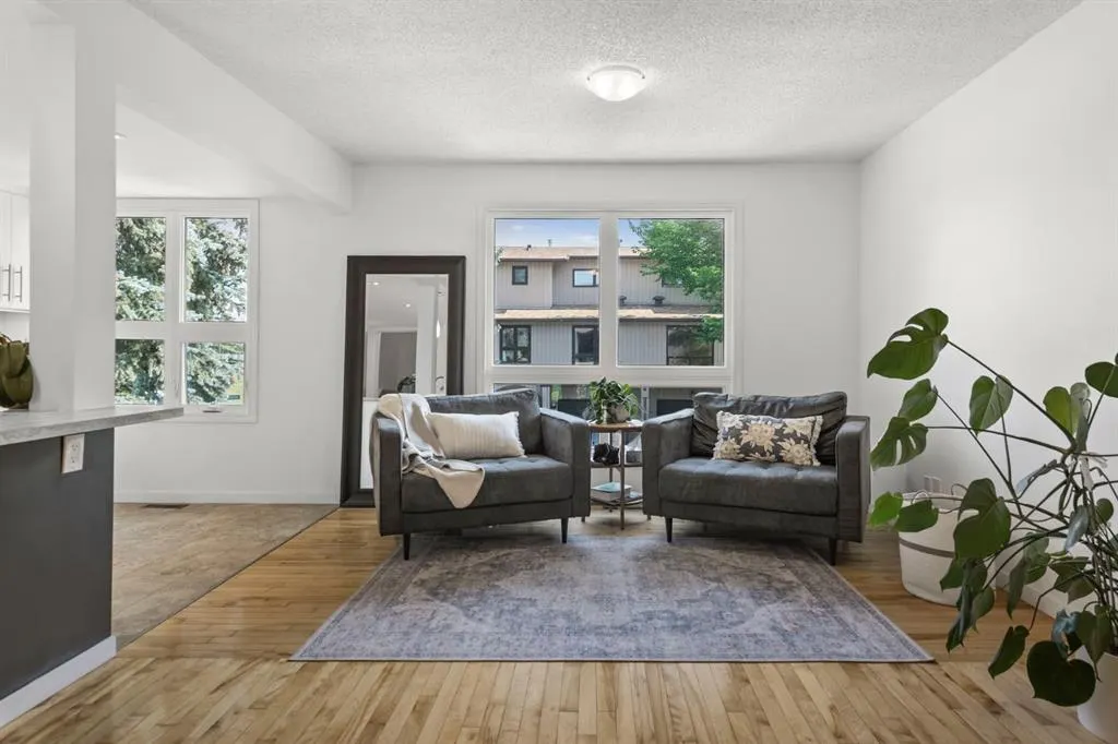 2 Canterbury Gardens SW