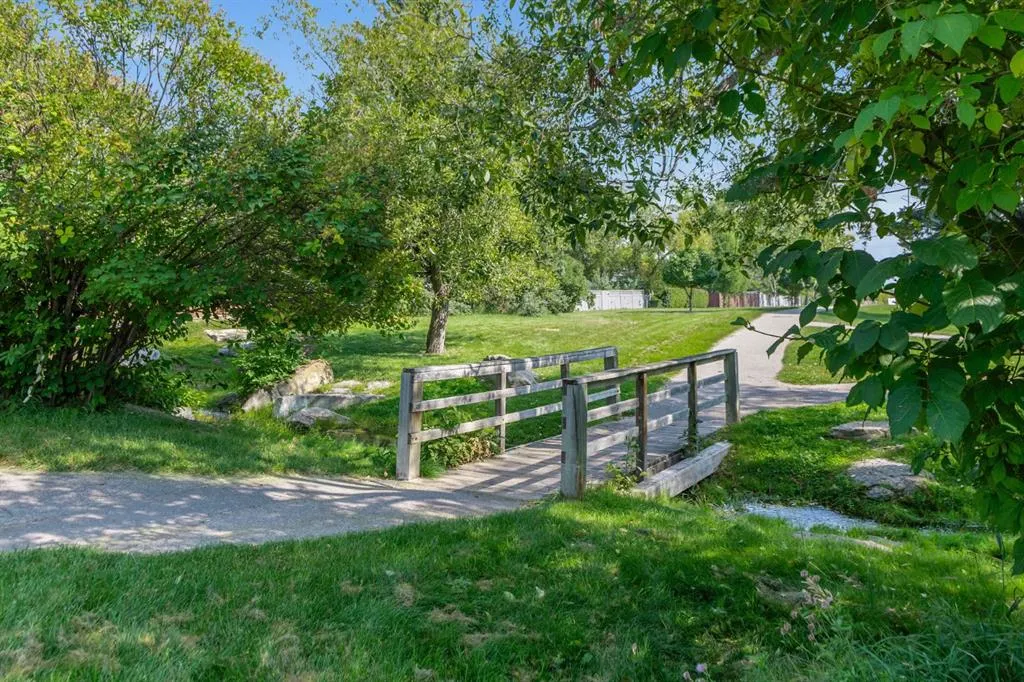 2 Canterbury Gardens SW