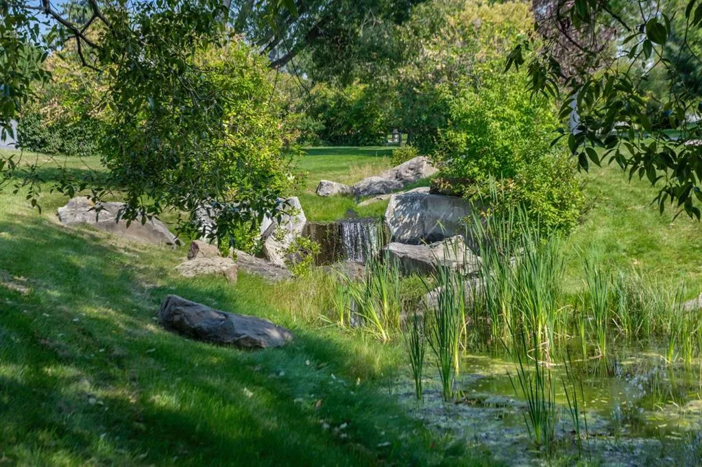 2 Canterbury Gardens SW