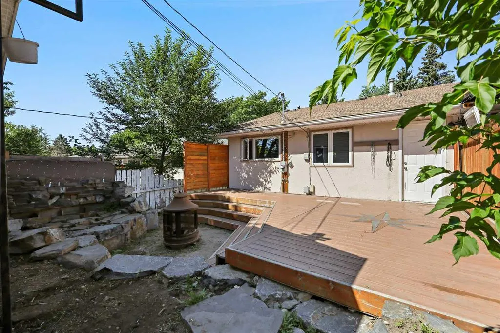 3122 42 Street SW