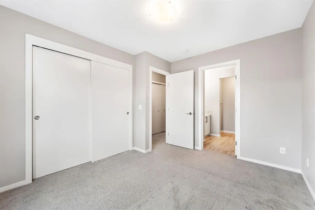 335 Redstone Walk NE, #203