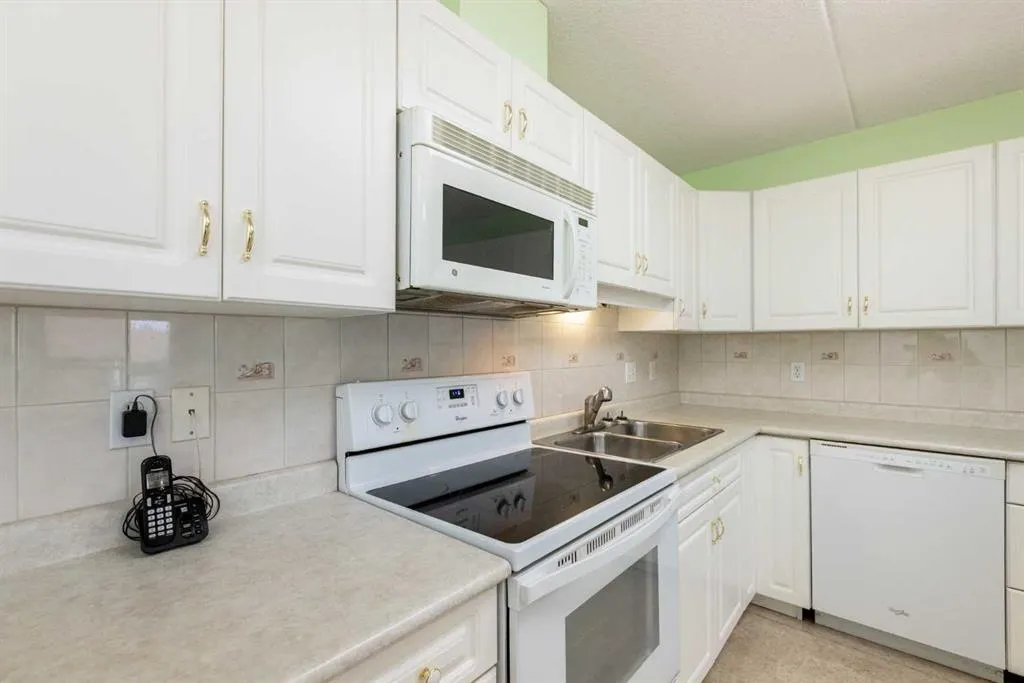 4319 49 Street, #205