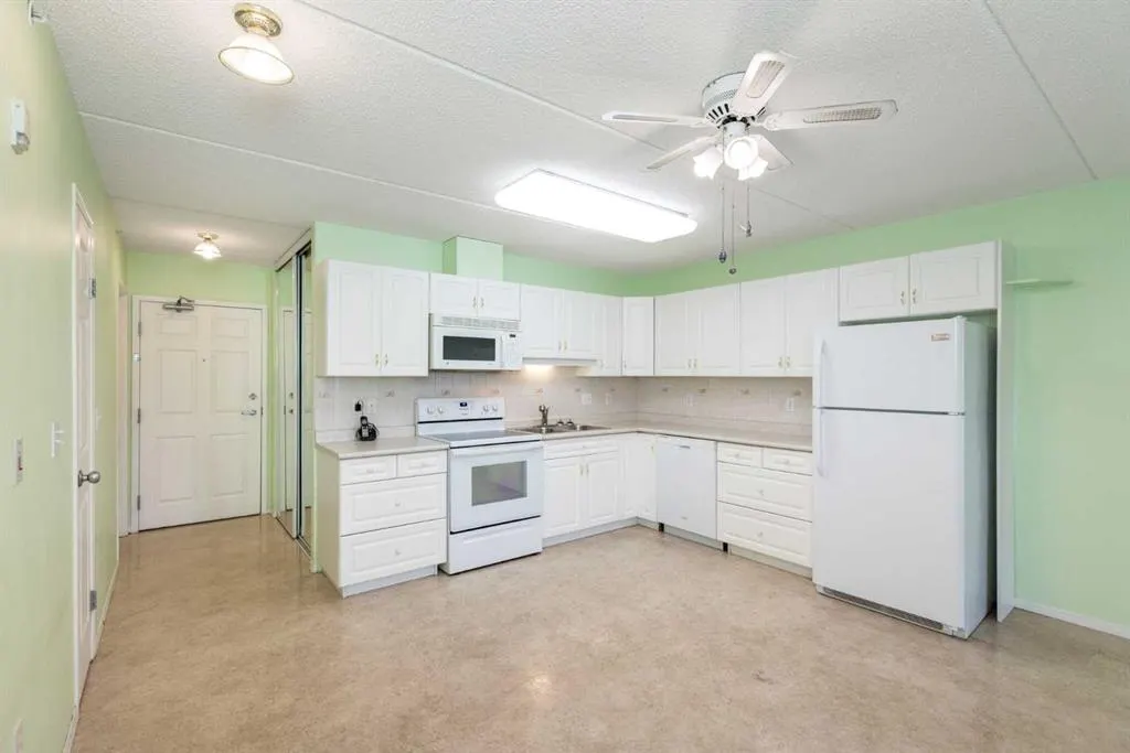 4319 49 Street, #205