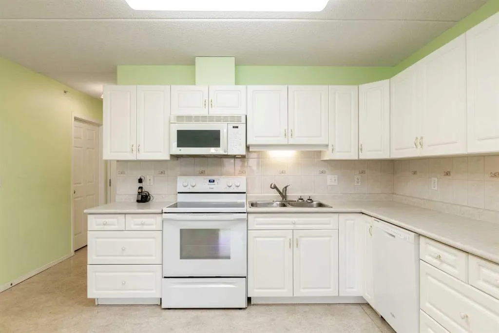 4319 49 Street, #205