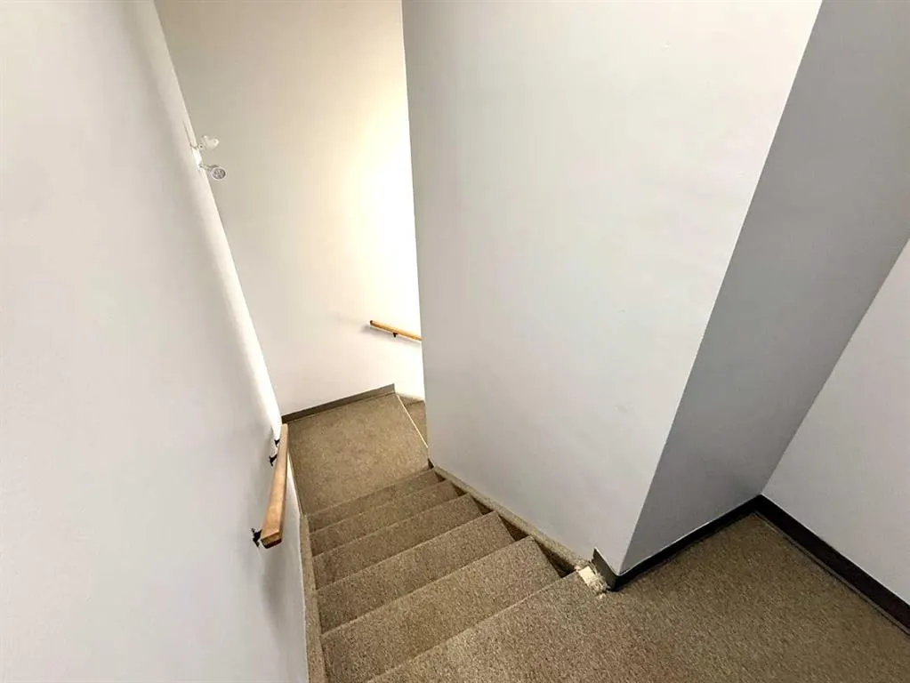8 Van Der Horn Way