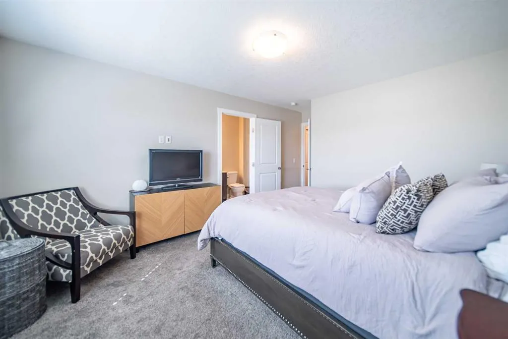 340 Midtown Gate SW