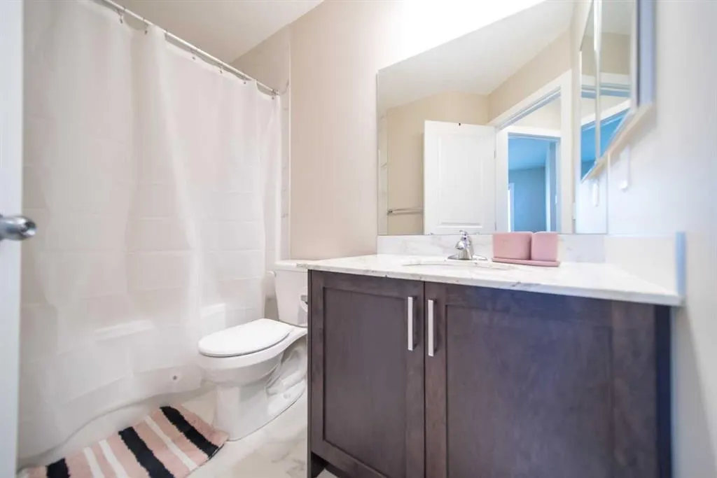 340 Midtown Gate SW