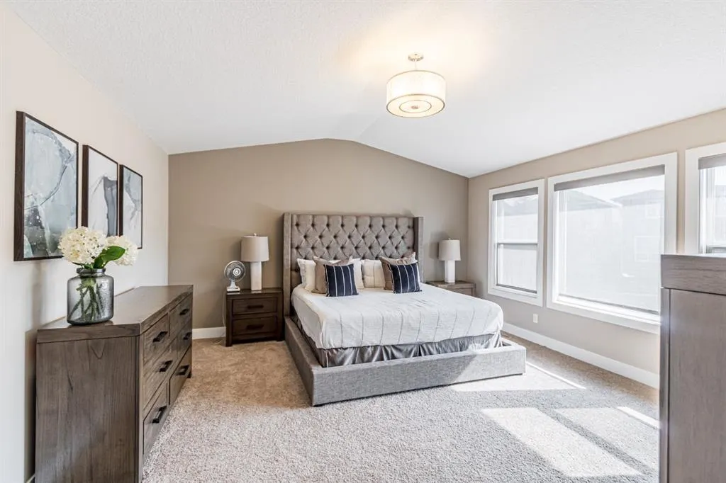 101 Evansfield Way NW