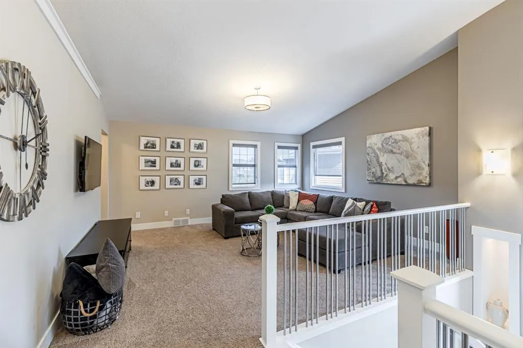 101 Evansfield Way NW