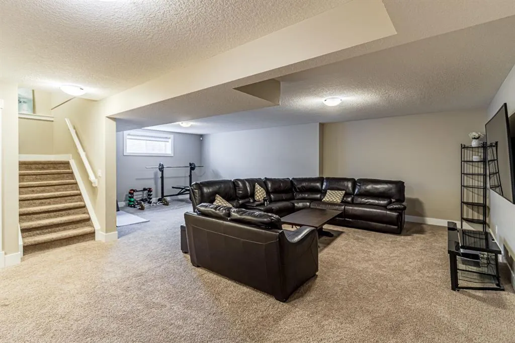 101 Evansfield Way NW