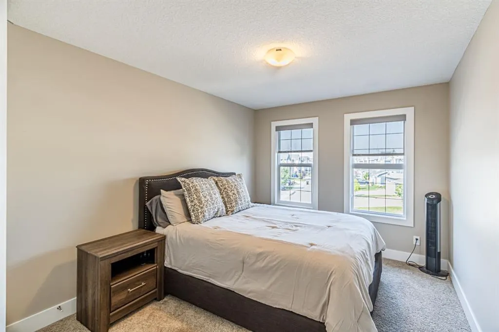 101 Evansfield Way NW