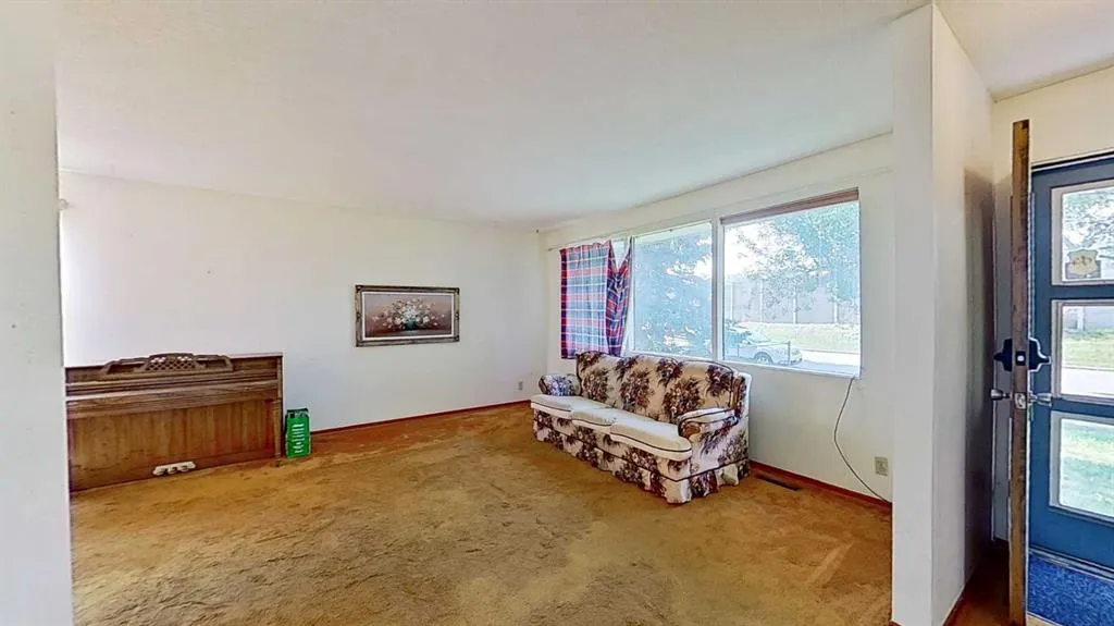 236 Westwood Drive SW