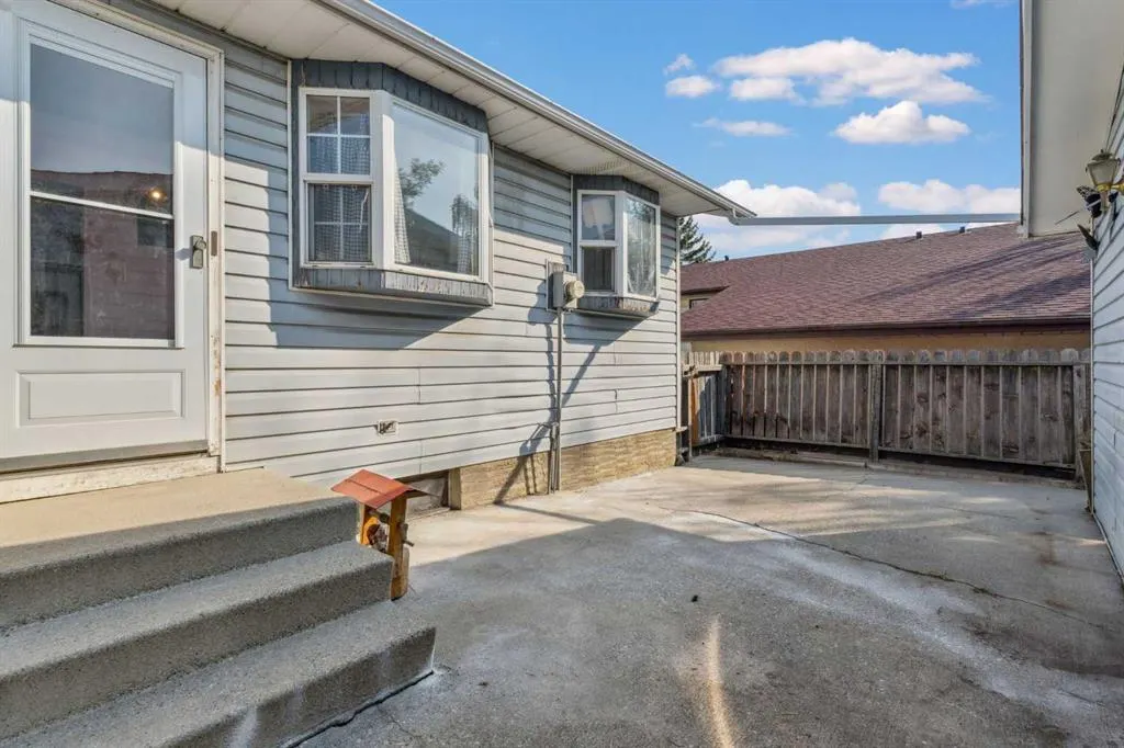 115 Whiteside Road NE