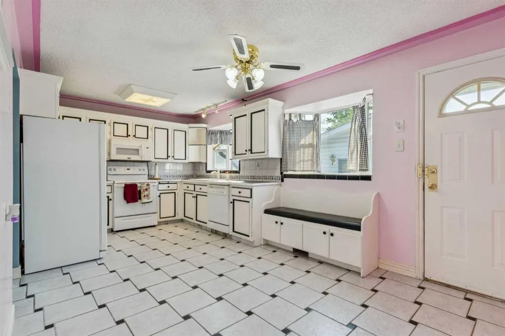 115 Whiteside Road NE