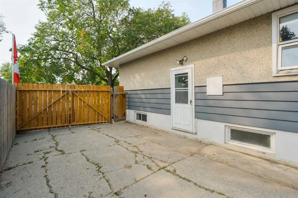 412 Tavender Road NW
