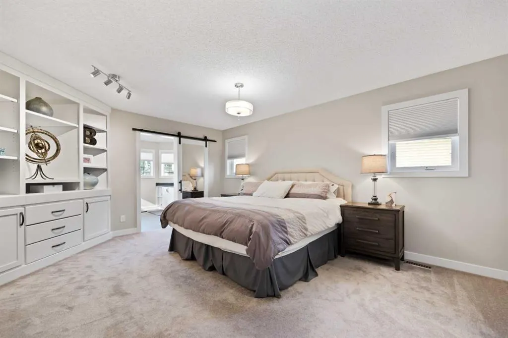 309 Douglas Ridge Place SE