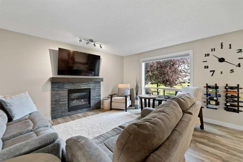 309 Douglas Ridge Place SE