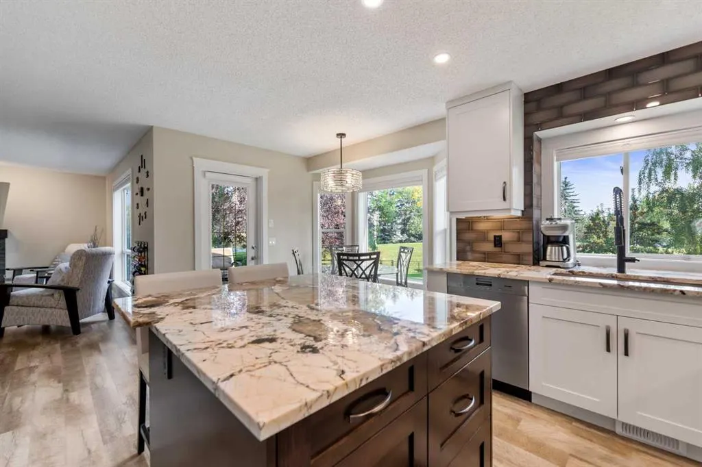 309 Douglas Ridge Place SE