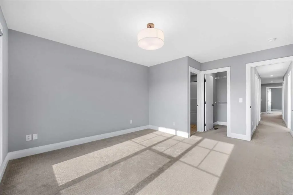 252 Walcrest View SE
