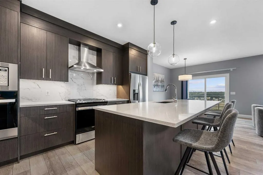 252 Walcrest View SE