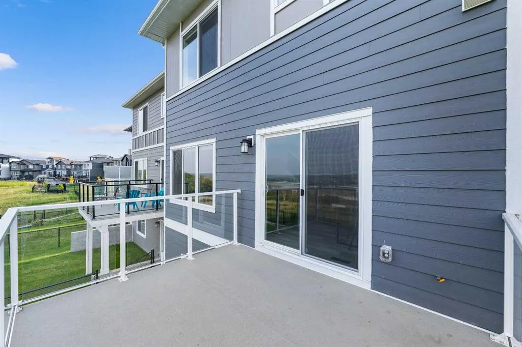 252 Walcrest View SE