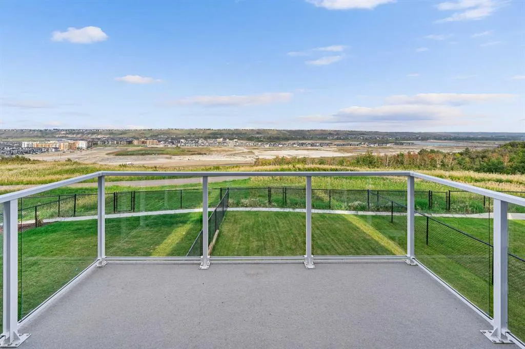 252 Walcrest View SE