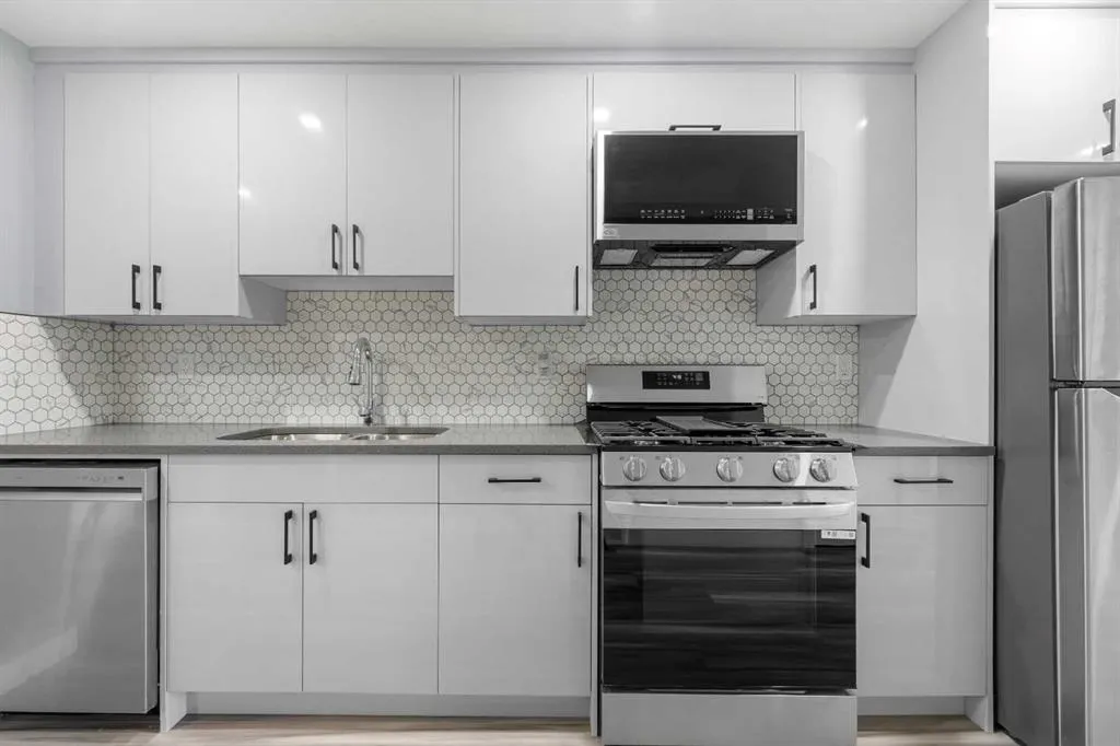 252 Walcrest View SE
