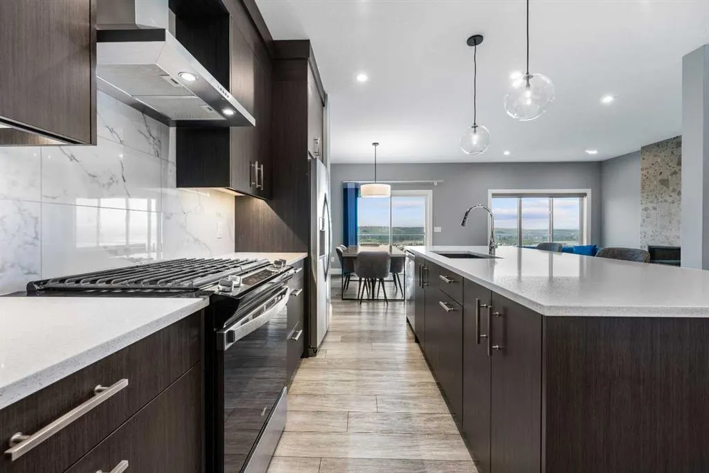 252 Walcrest View SE