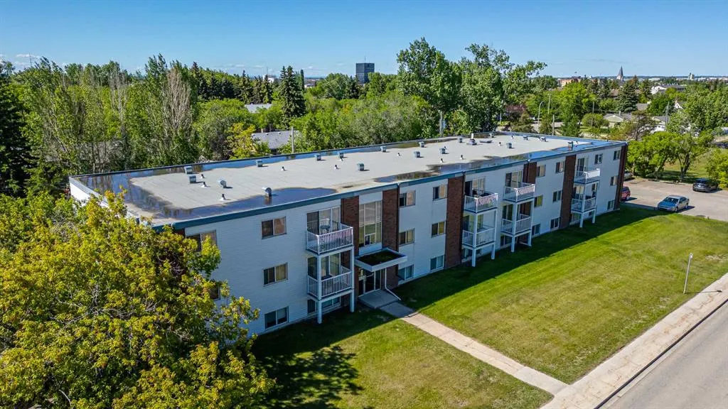 9807 108 Avenue, #204