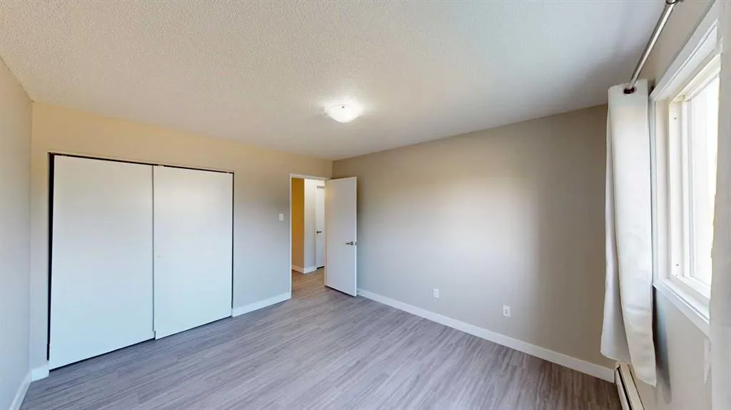 9807 108 Avenue, #204