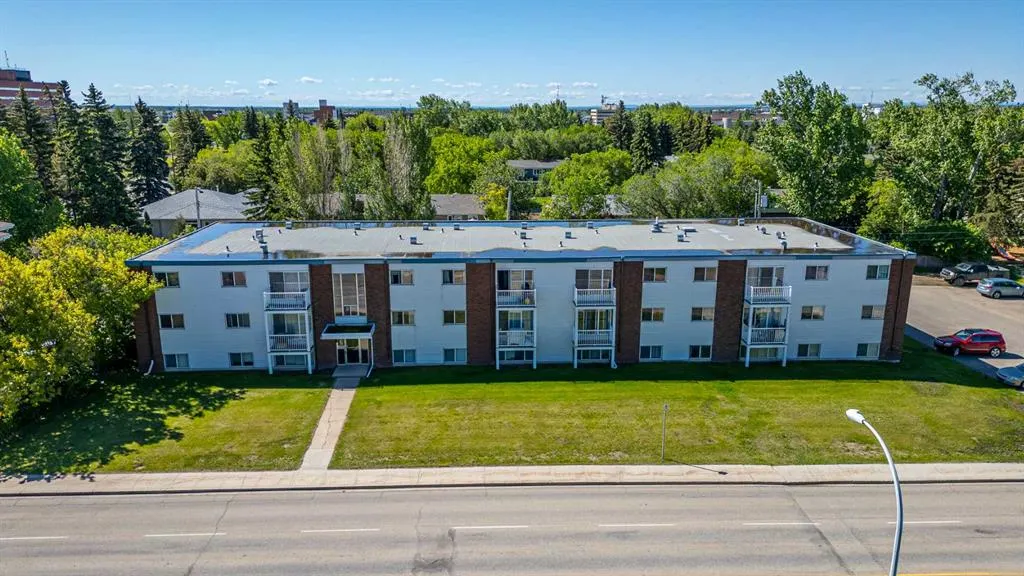 9807 108 Avenue, #204