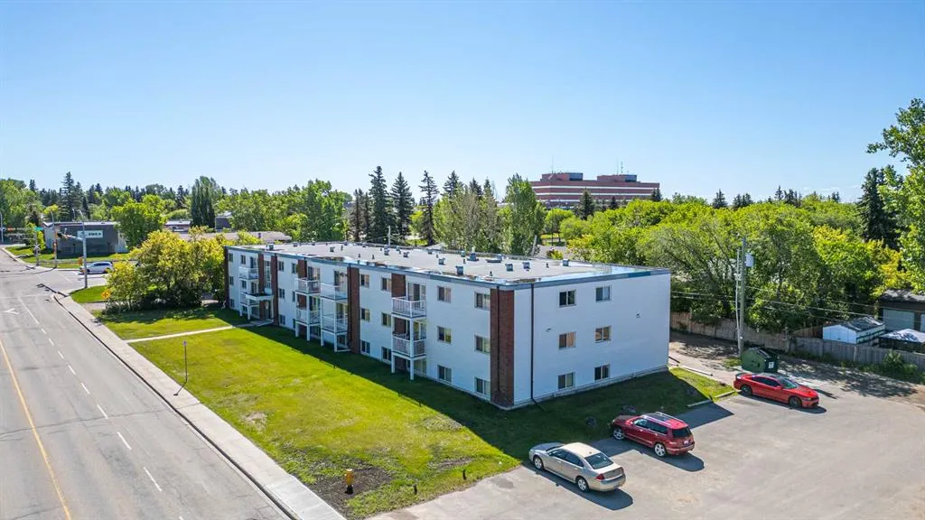 9807 108 Avenue, #204