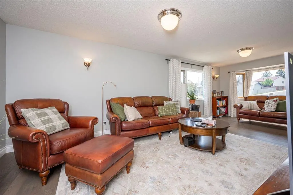 4 Beddington Way NE