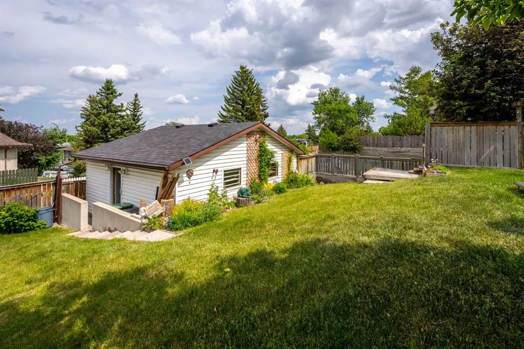 4 Beddington Way NE