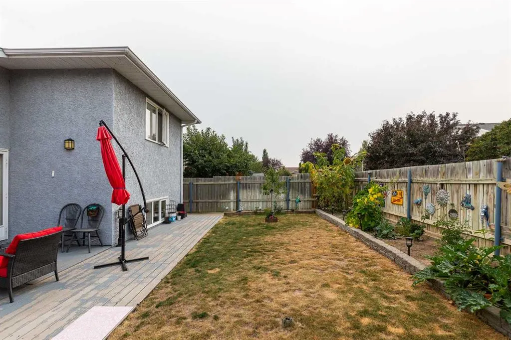 30 Heritage Crescent W