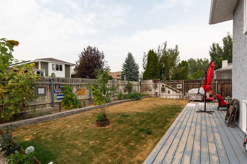 30 Heritage Crescent W