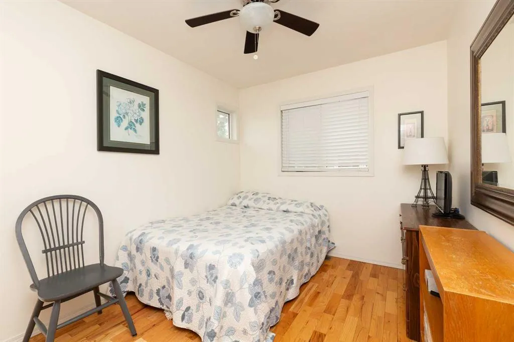 30 Heritage Crescent W