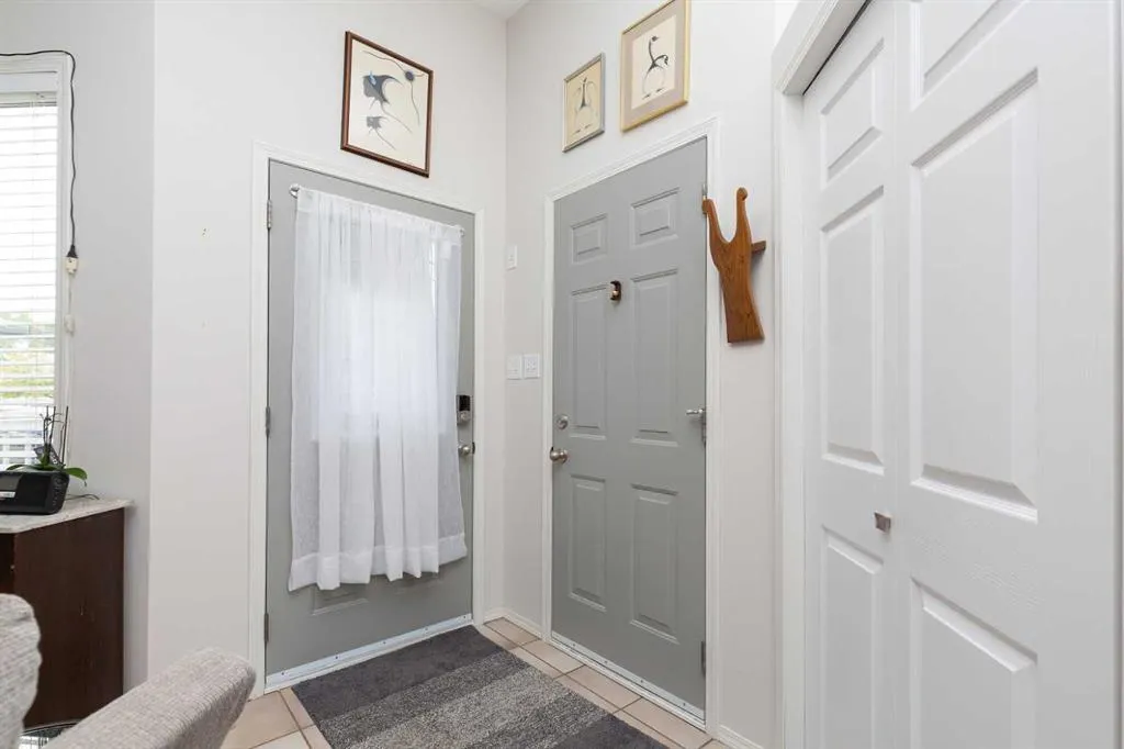 30 Heritage Crescent W