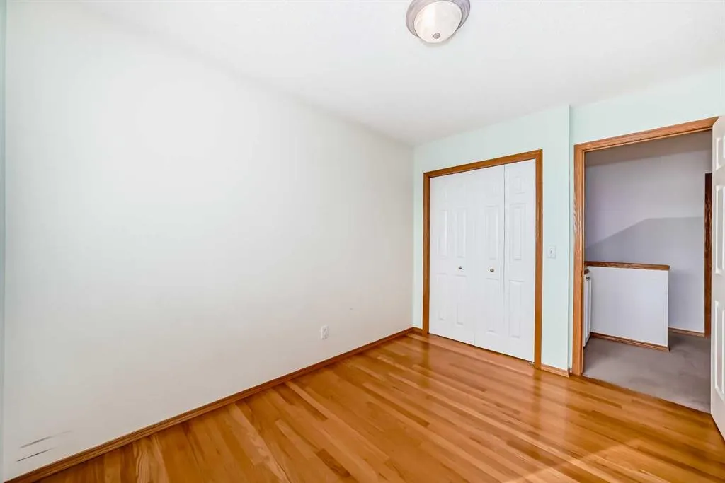 222 Rocky Ridge Court NW