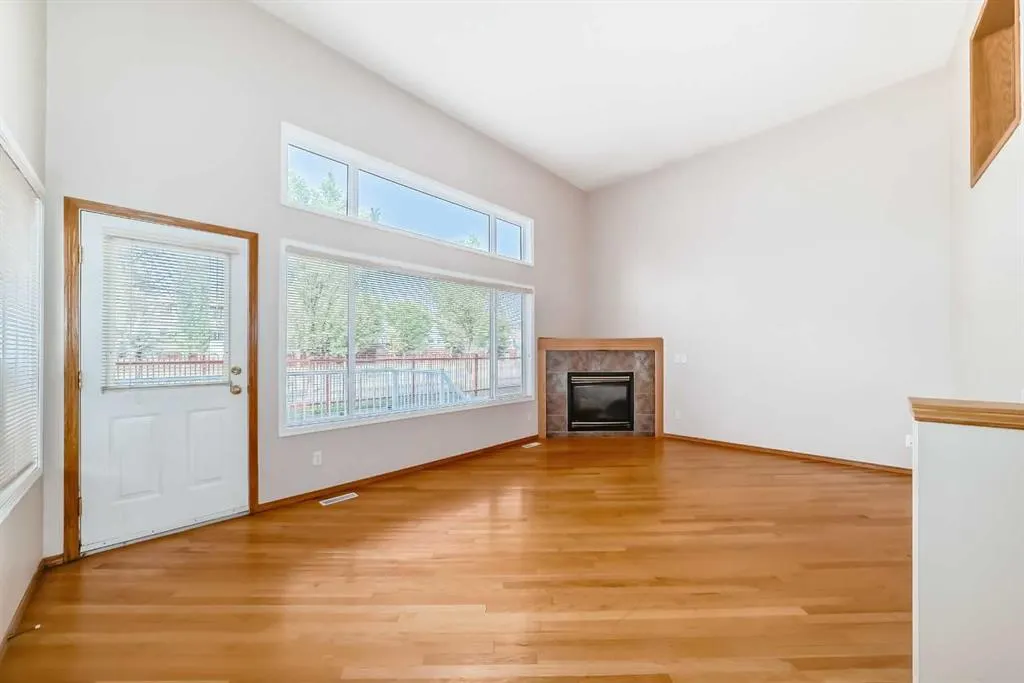 222 Rocky Ridge Court NW