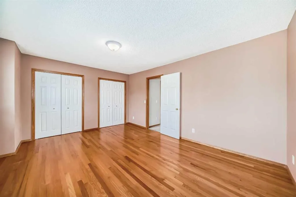 222 Rocky Ridge Court NW