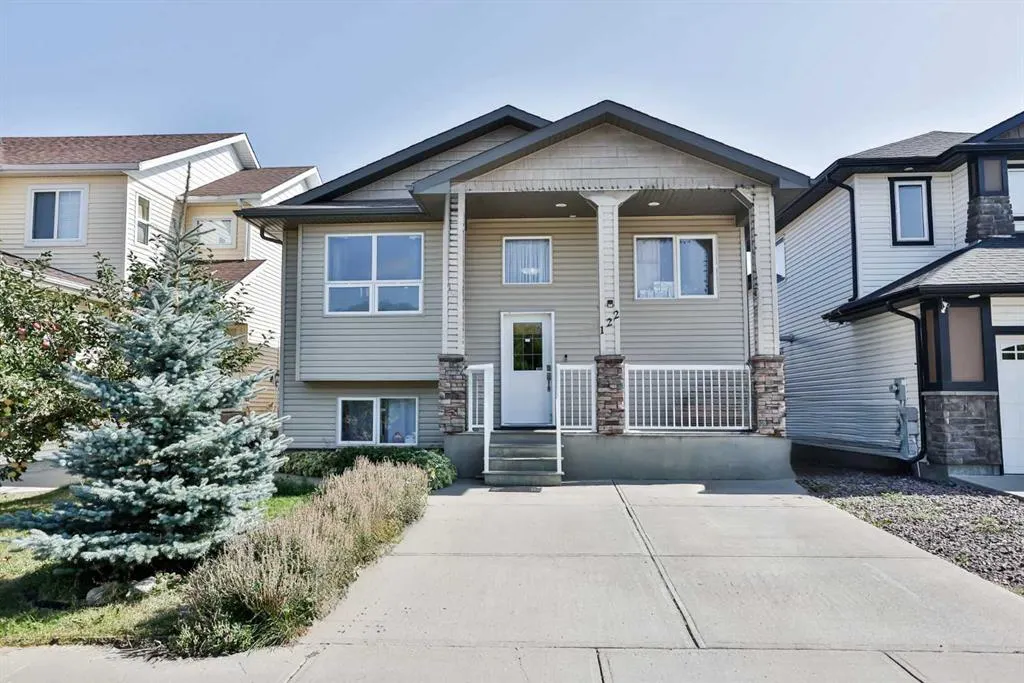 122 Tartan Boulevard W