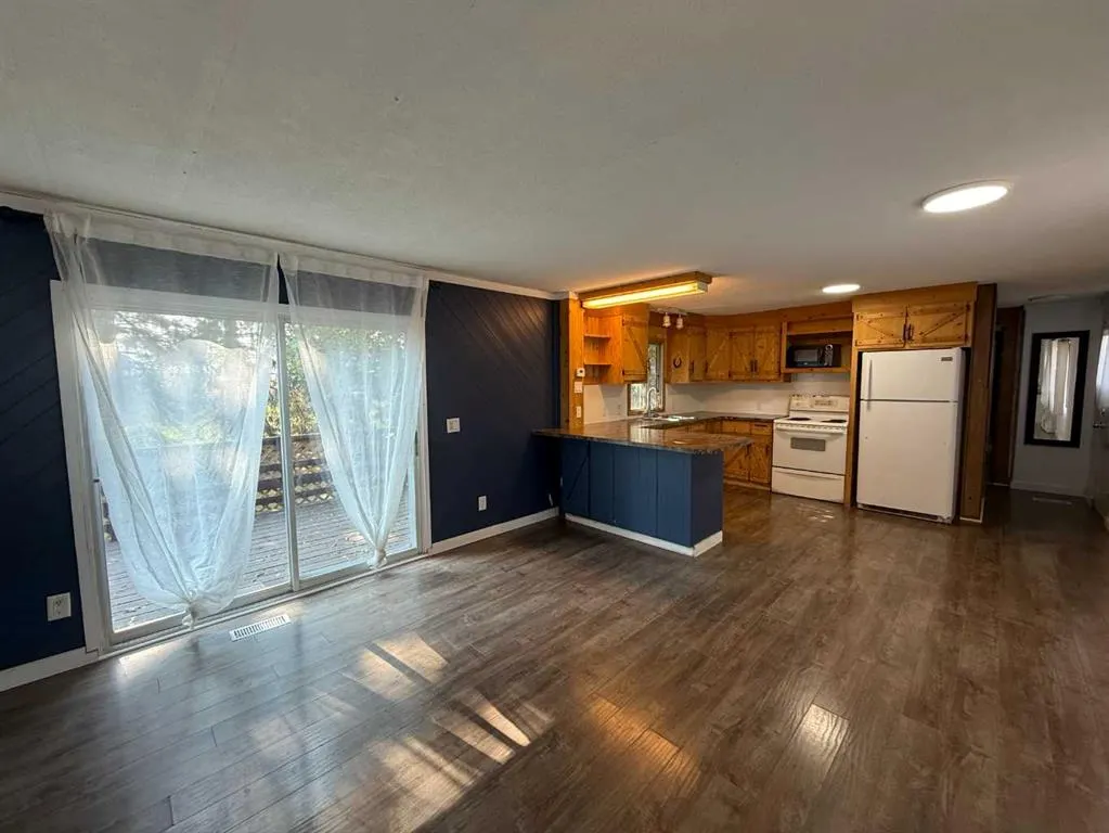 #1 6205 54 Street