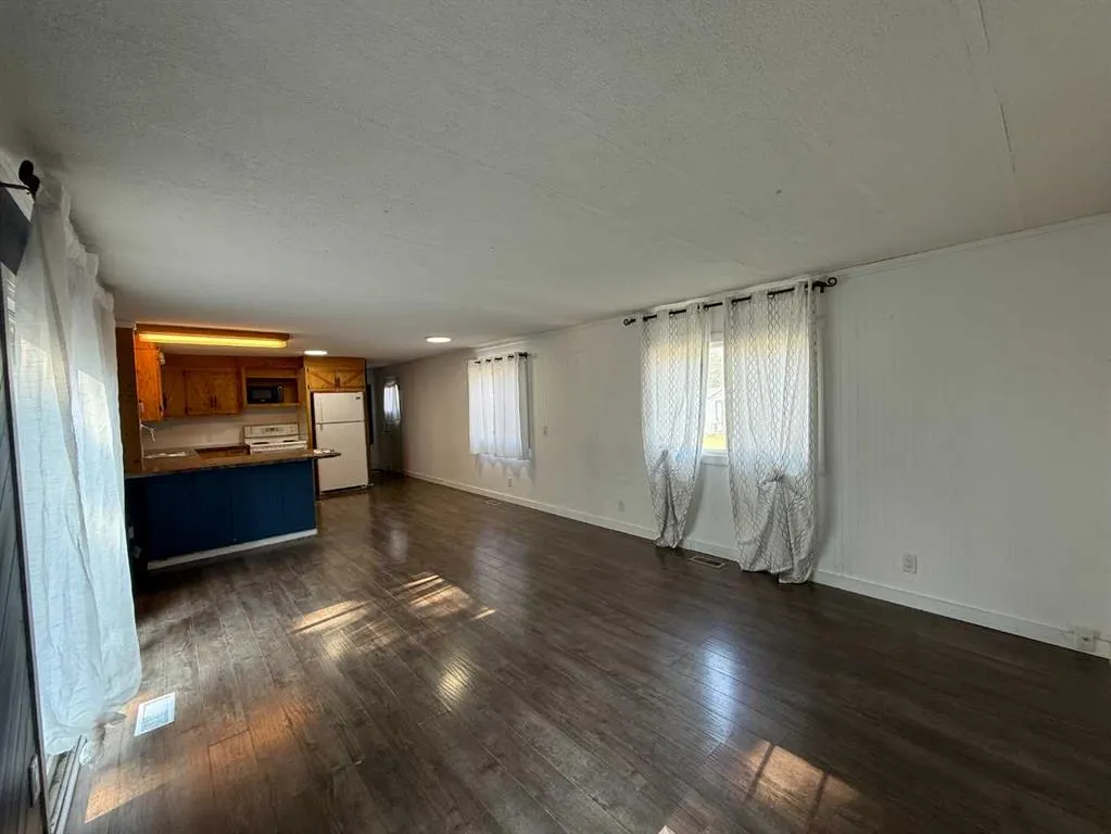 #1 6205 54 Street
