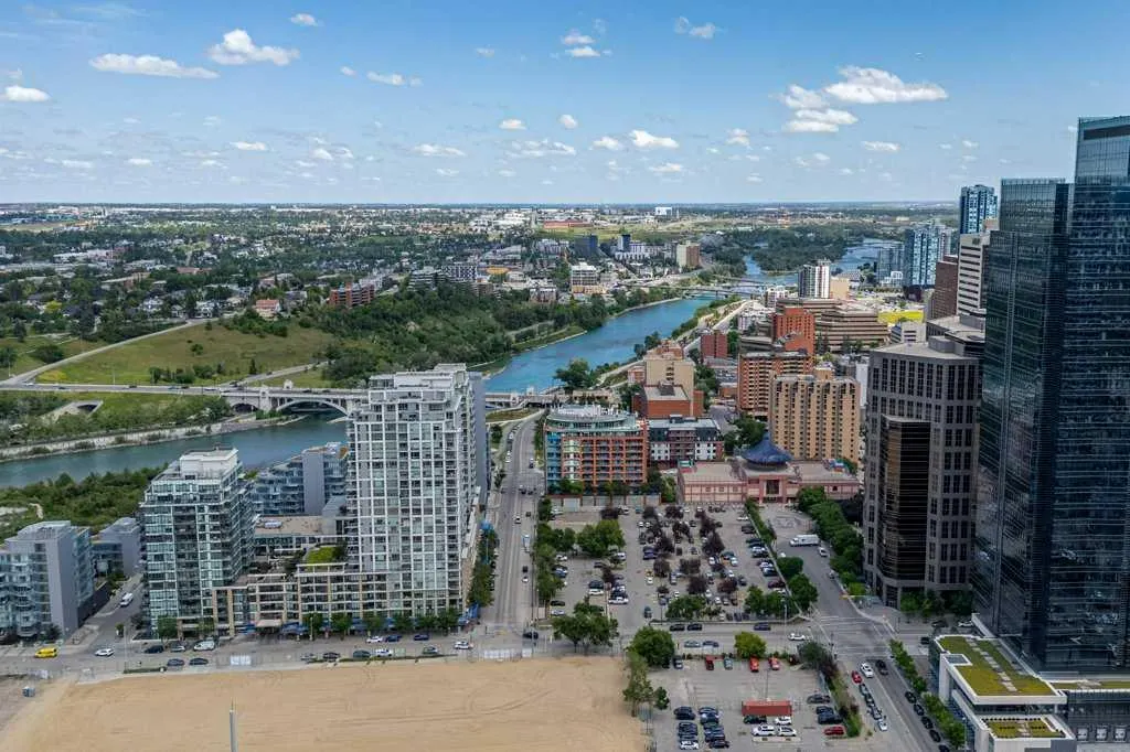 205 Riverfront Avenue SW, #701