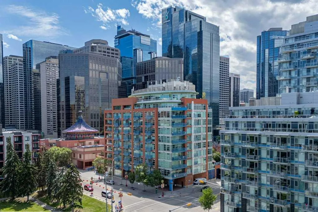 205 Riverfront Avenue SW, #701